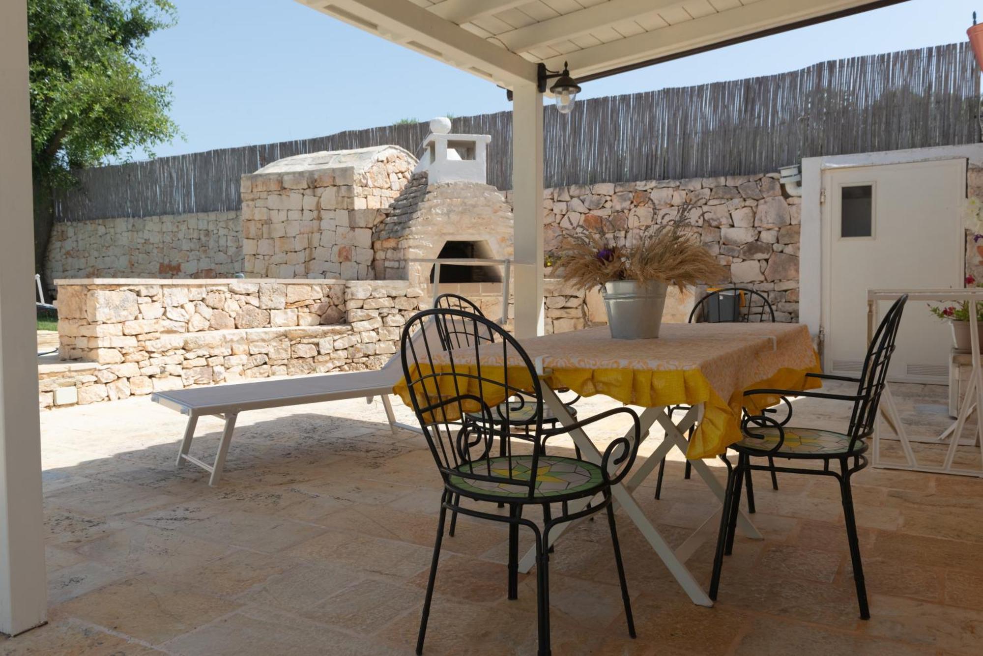 Trullo Filippo With Exclusive Pool Villa Cisternino Exteriör bild